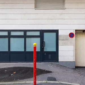 Cmg Pyrénée-porte De Montreuil - G , París Francia